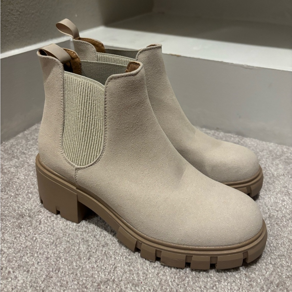 Cute booties for the fall!